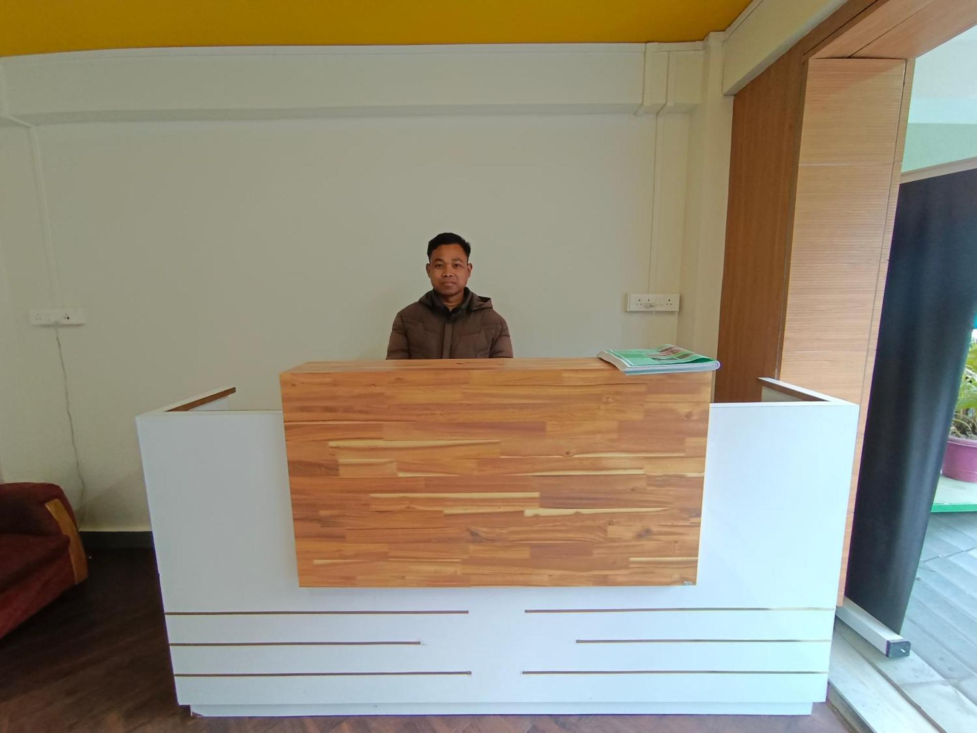 Shillong Perk Guest House Exteriör bild