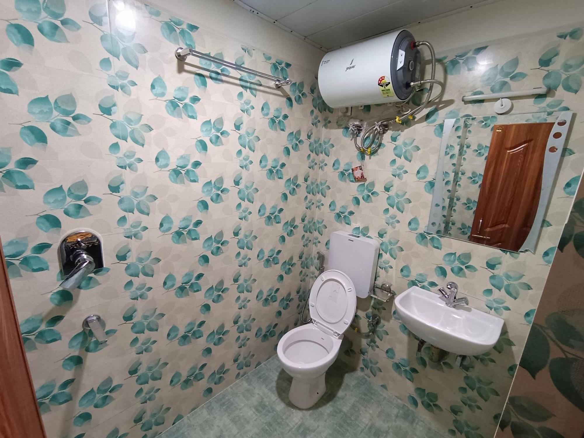 Shillong Perk Guest House Exteriör bild